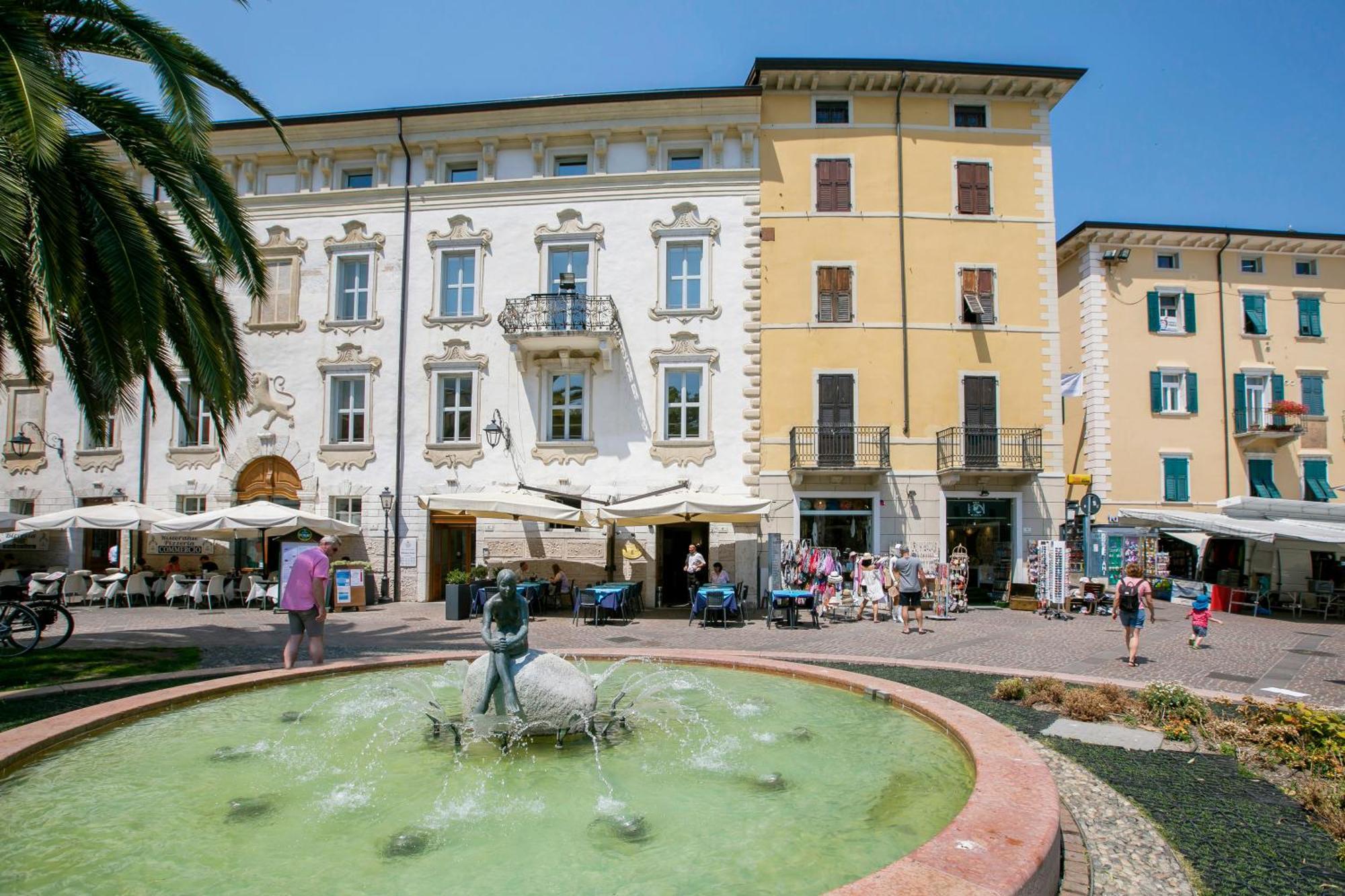 Residenza Rocca Del Lago 2 - Happy Rentals Рива-дель-Гарда Экстерьер фото